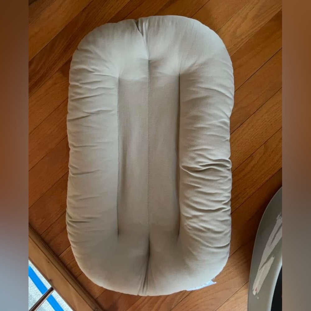 Snuggle me organic infant lounger